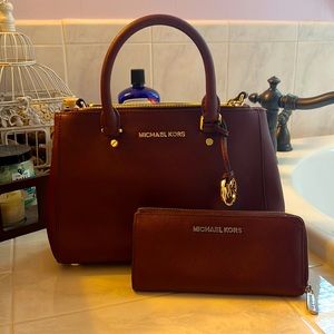 Michael Kors bag and wallet set